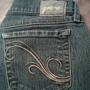 Embellished Bootcut Stretch 11 short